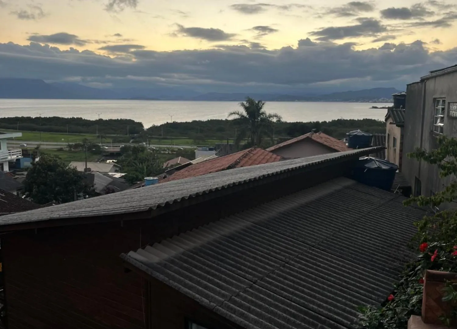 Casa C/ Bela Vista Para Baia Sul Florianopolis Apartment